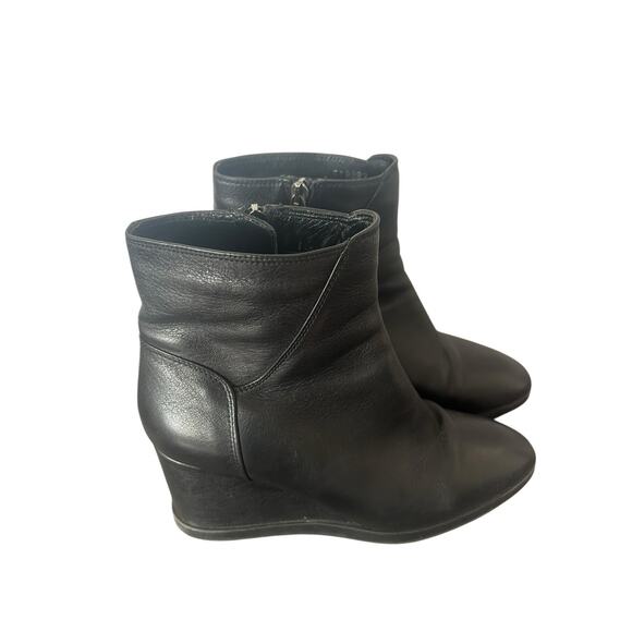 AQUATALIA Women's Judy Black Leather Boot Wedge Waterproof 7 1/2 - Picture 2 of 7